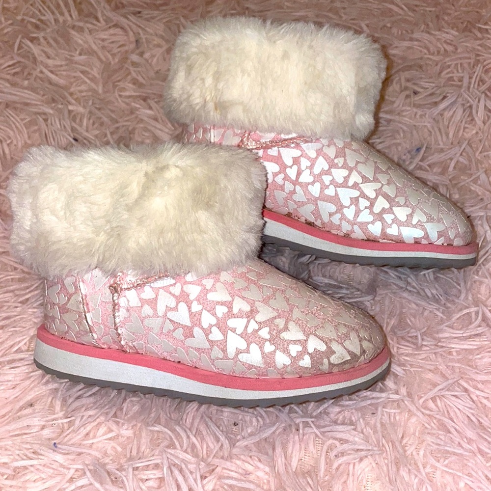 Super cute pink and white booties